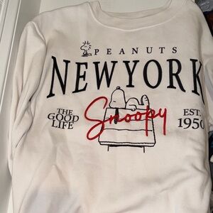 Peanuts Snoopy New York Sweatshirt